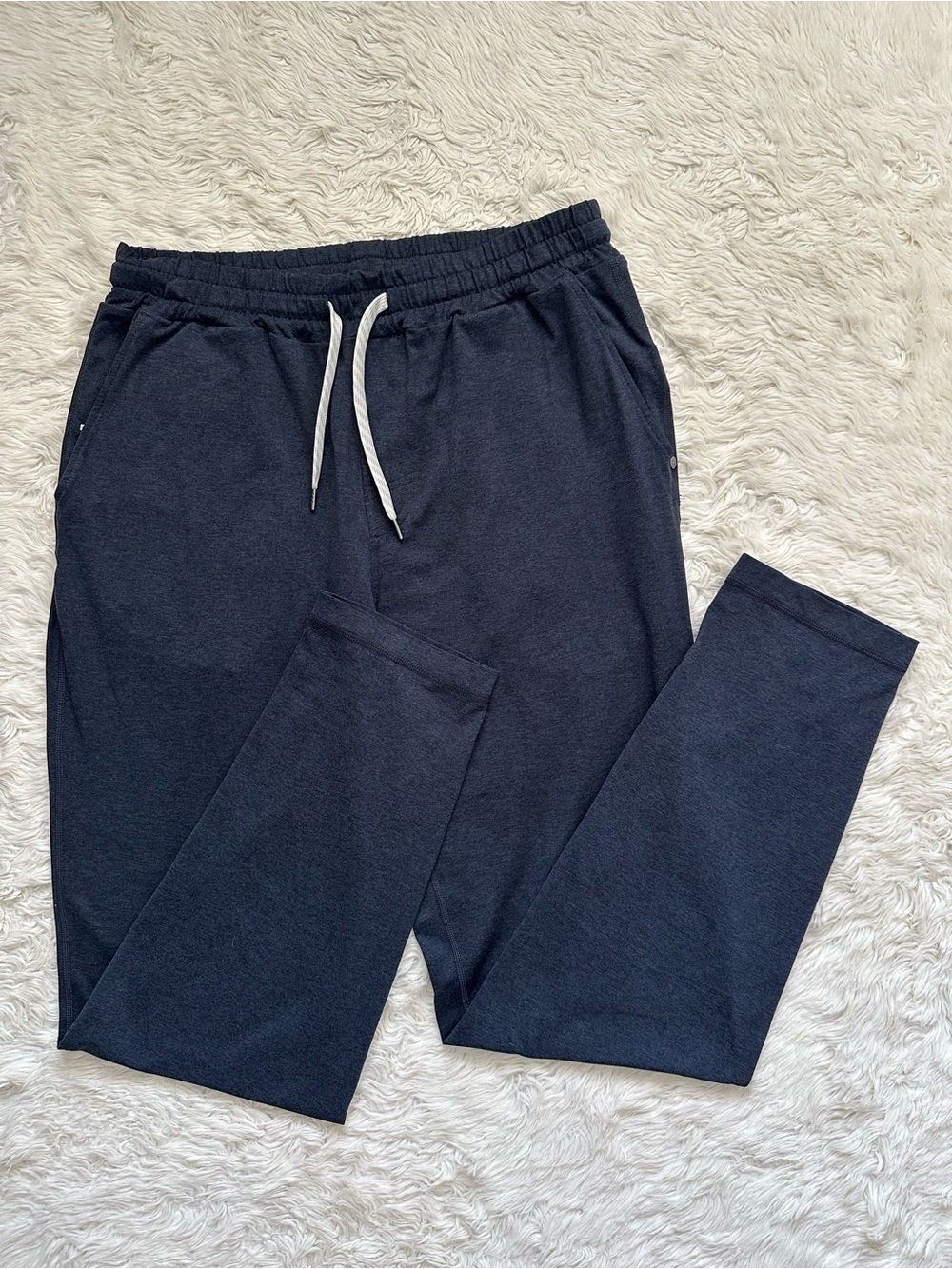 Vuori Pants Men’s Ponto Performance Pant 30" V418 Lightweight Comfy Casual Sz L